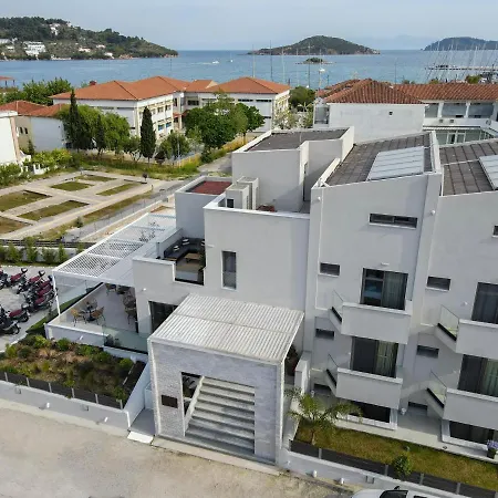 Niso Skiathos Town
