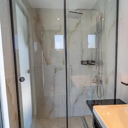 Niso * Skiathos-Stadt