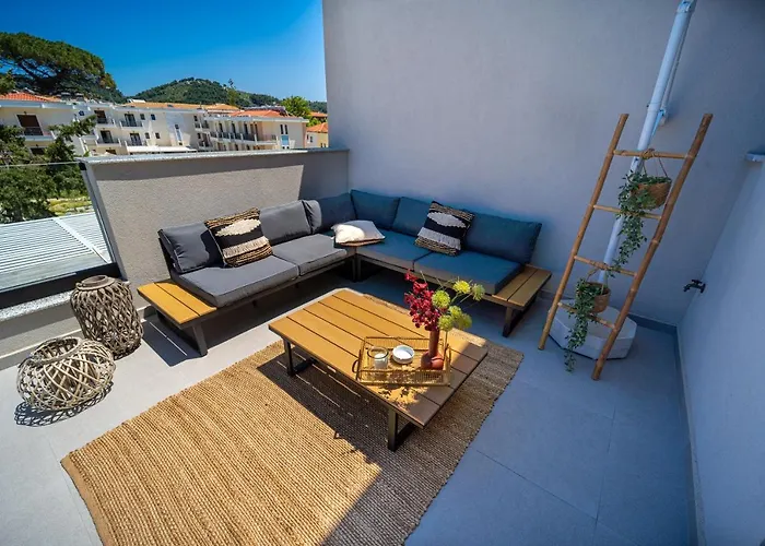 Niso Città di Skiathos