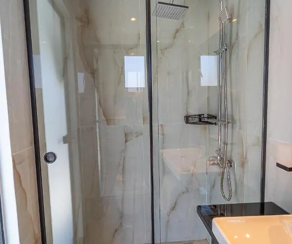 Niso * Σκιάθος Πόλη