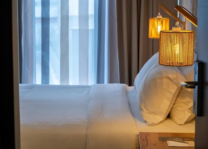 Niso * Σκιάθος Πόλη